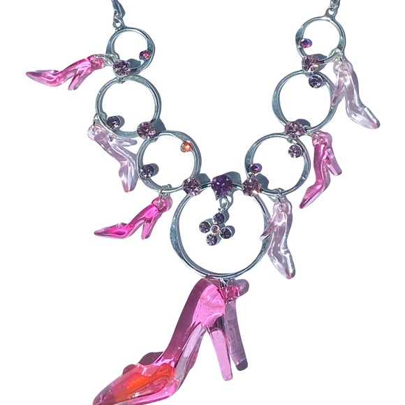Stiletto high heel shoe crystal dainty shabby chic doll charm necklace Barbie - Picture 3 of 3